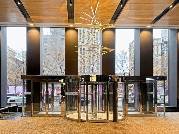 Regus - Montreal - Place d'Armes