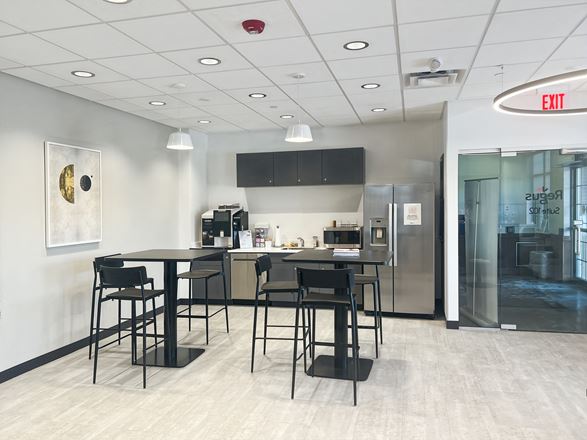 Regus - Delafield - Sun Valley Dr