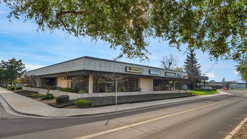High Exposure Professional Office Complex w/ Parking