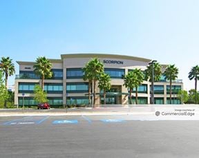 Valencia Corporate Plaza - 28480 Avenue Stanford