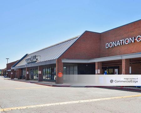 Retail space for Rent at 2667 Powder Springs Road in Marietta