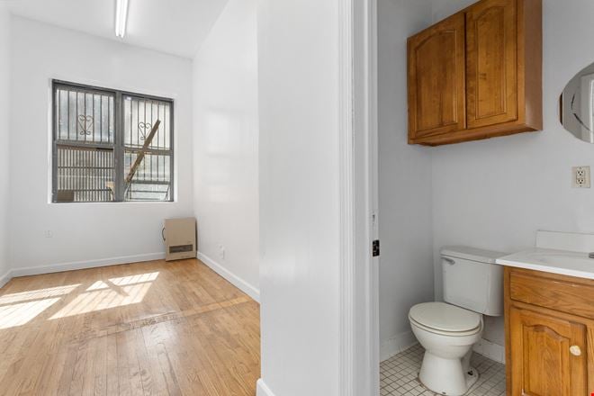 172 Attorney St