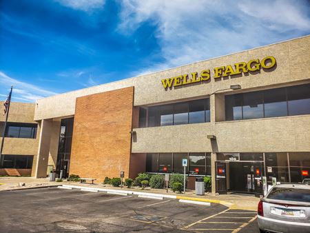 Wells Fargo Plaza - Tempe