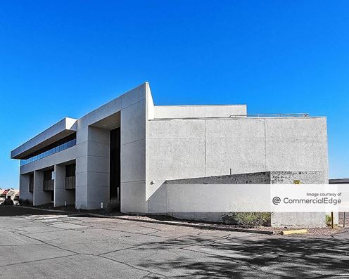Acoma Pointe
