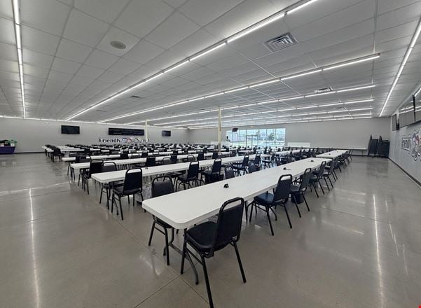 FREESTANDING RETAIL BUILDING