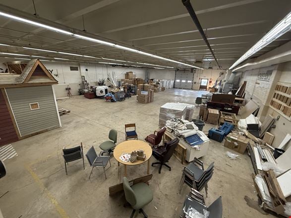 Suite 319 Flex Warehouse