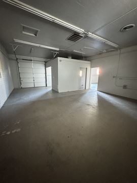 32nd St Stand-Alone Commercial