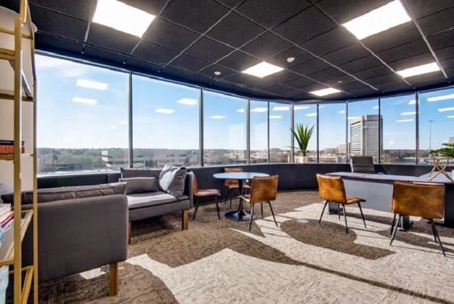 Lucid Private Offices - 511 East John West Carpenter Freeway