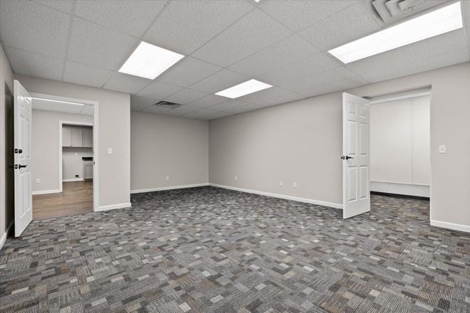 2 Executive Suites 