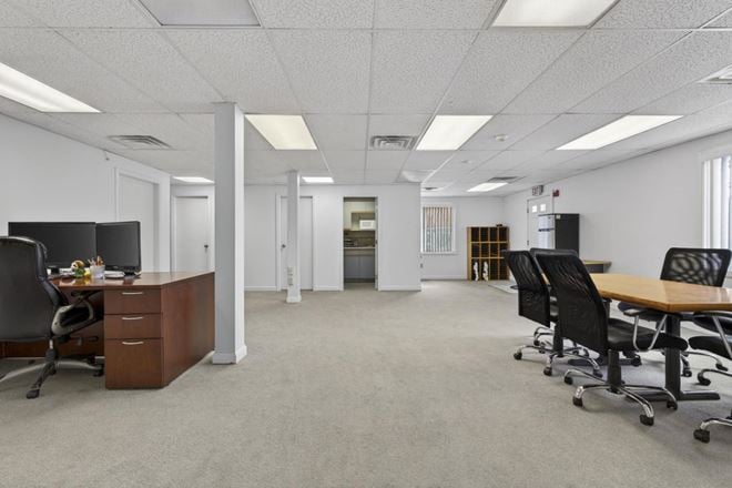 Flexible Office Condo, Dual Entry, Income Potential