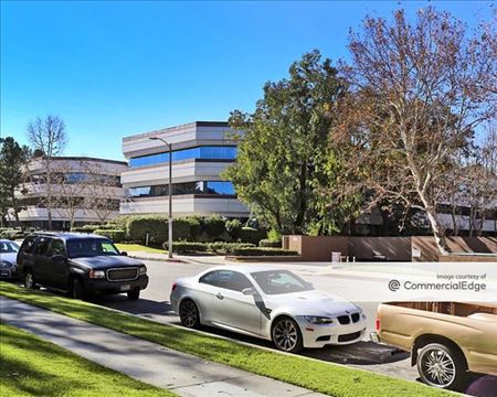 Office space for Rent at 21820 Burbank Blvd. in Woodland Hills