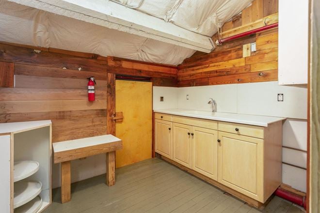 55 NE Farragut Street Portland, OR 97211