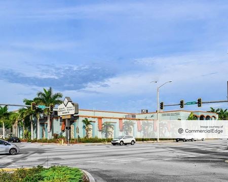 Office space for Rent at 3210 Cleveland Avenue in Fort Myers