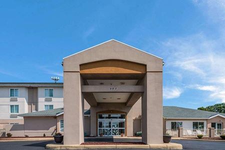 Retail space for Sale at 947 OH-53 in Port Clinton
