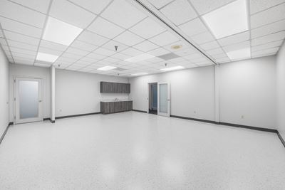 Willow Lake Business Center Building 13