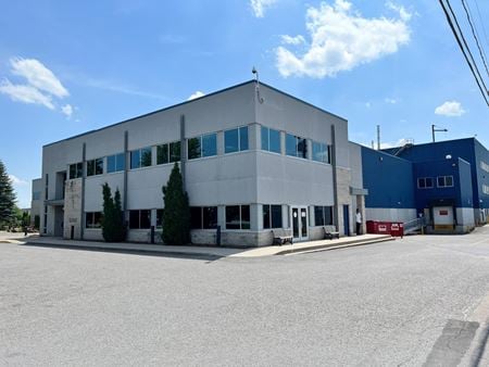 Industrial space for Rent at 22 Rue de Varennes in Gatineau