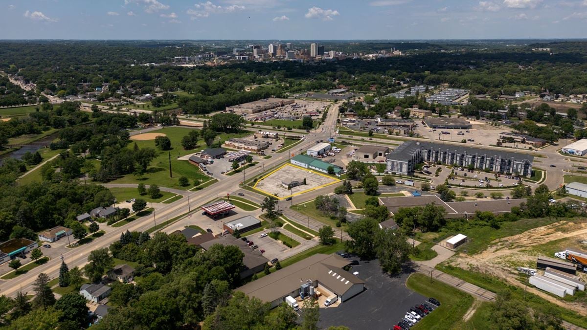 1245 Eastgate Dr SE - Mixed Use Building For Lease