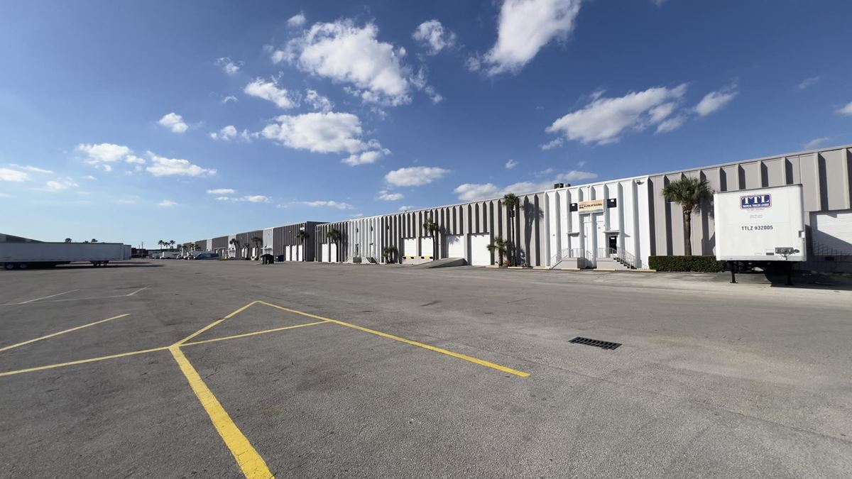 Medley Commerce Center