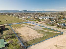 1220 Sierra Road East
