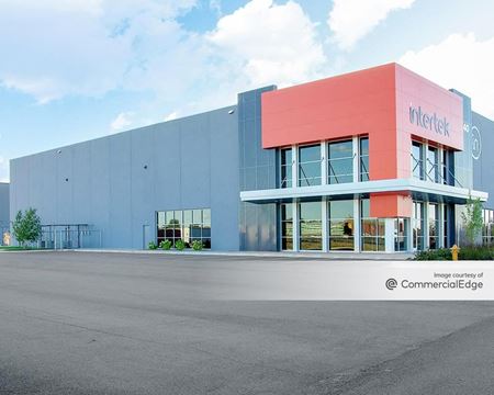 Photo of commercial space at 40 51st Way NE in Fridley