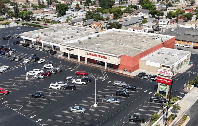 Smart & Final Anchored Center