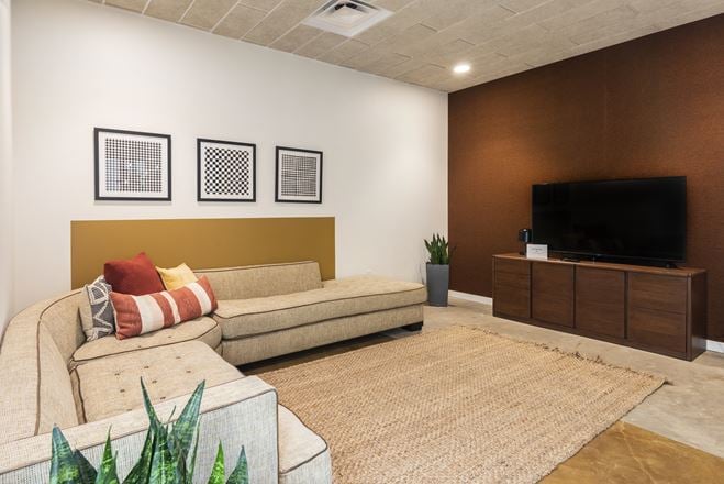 Braun Enterprises - Urban Office - East End