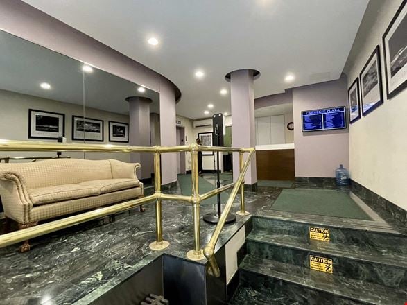 162 w 56th St Commercial Condo