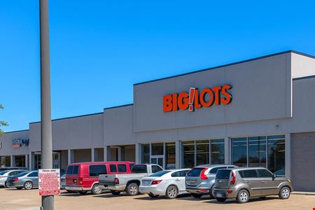 Photo of commercial space at 719 North Hampton Road in DeSoto