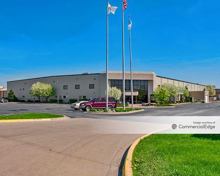 Photo of commercial space at 555 Howard Avenue in Des Plaines