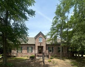 700 Avignon Dr