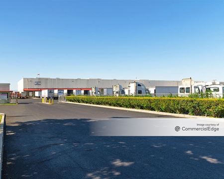 Photo of commercial space at 800 East Pescadero Avenue in Tracy