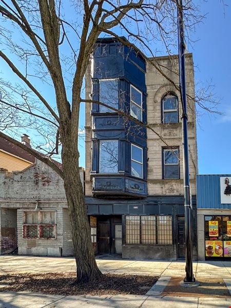 Retail space for Rent at 8714 South Commercial Avenue in Chicago