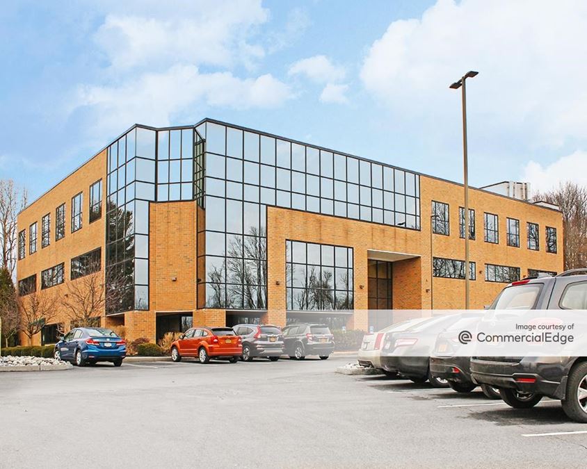 5 Palisades Drive, Albany, NY 12205