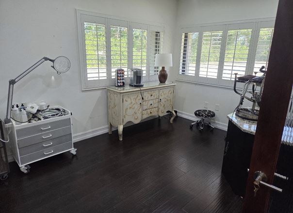 813-821 Douglas Ave, Altamonte Springs, FL 32714