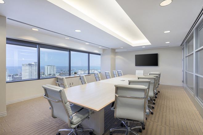 SM3 - 401 Wilshire Boulevard