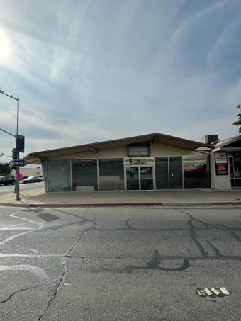 ±1,420 SF Retail Storefront Building in Arvin, CA