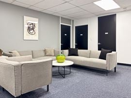 Regus - West Des Moines - One Corporate Place