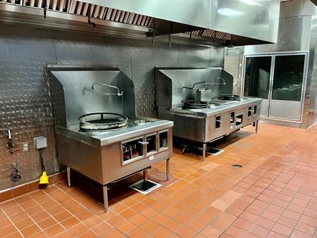 713      Space Photo Gallery 5