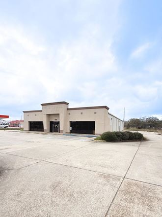 Retail Warehouse for Sale or Lease