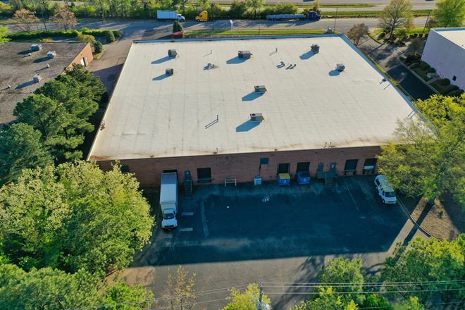2705 Noblin Rd