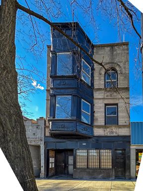 8714 S. Commercial Ave.