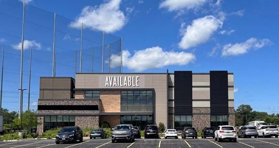 Naperville Freestanding Entertainment Opportunity