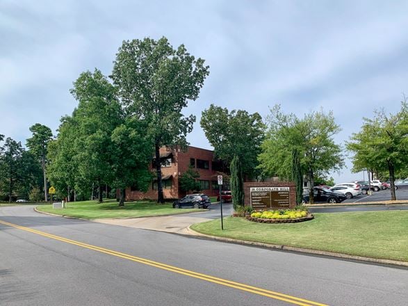 18 Corporate Hill Dr