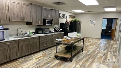 ±10,000 SF Industrial Building | Strong East Indianapolis Location