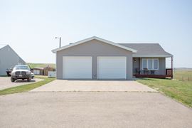 Residential Home w/ a Large Insulated Metal Shop