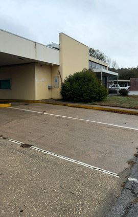 505 Forest Ave. - 3,034 SF on 1 acre corner lot, Zoned B-2