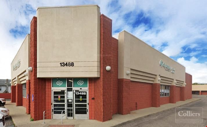 For Sublease | 10,880 SF Warren Shopping Plaza Anchor