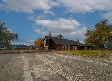 Photo of commercial space at 2770 18th Ave in Marion