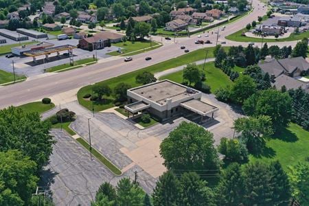 Retail space for Rent at 1425 Dekalb Ave in Sycamore