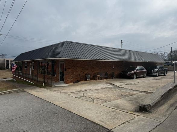 104 E Marion St